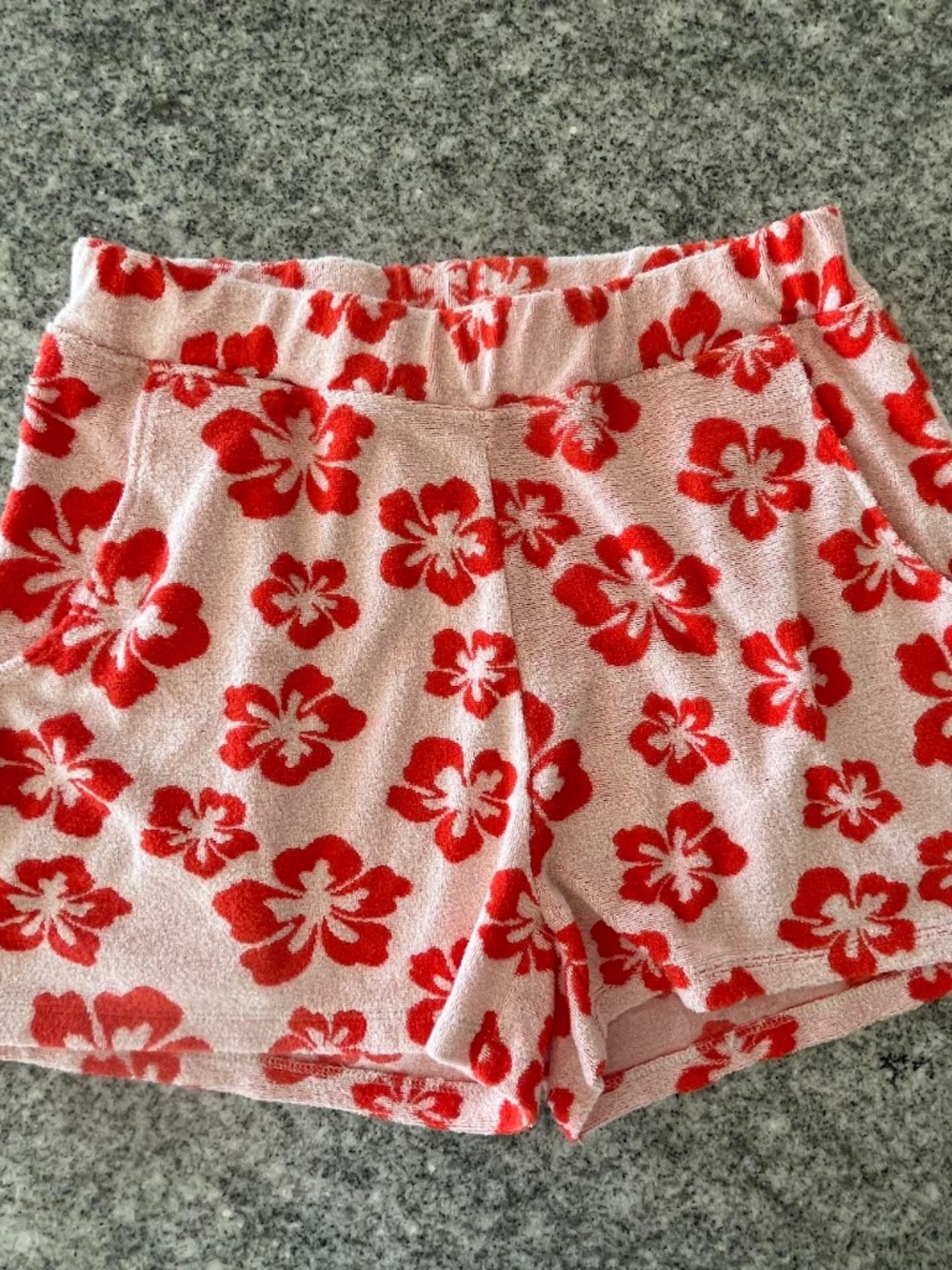 KULE The Terry Venus shorts in Hibiscus Size M